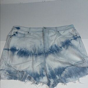 American Eagle Outfitters highes rise mom Blue Tie-Dye Jean Shorts 18